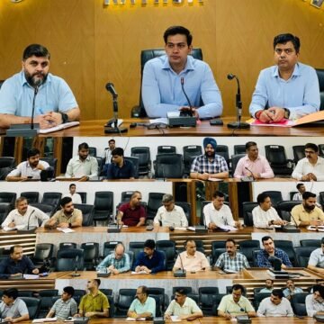 DC Kathua reviews arrangements for Shri Amarnath Ji Yatra36 Lodgment Centres, 6 RFID Counters, Round-the-Clock Facilitation Centre to welcome Yatris at Lakhanpur